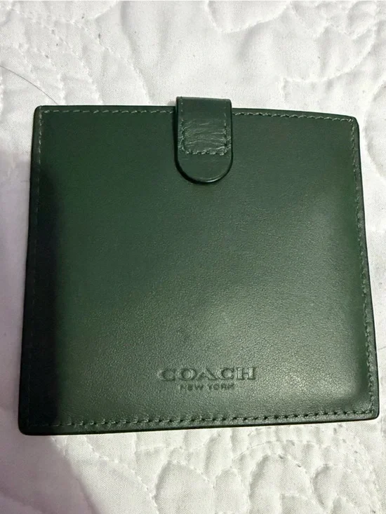 Coach Card Wallet - Picture 2 of 3